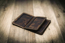 Load image into Gallery viewer, Federal Badge Wallet Small - Walnut
