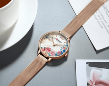 Load image into Gallery viewer, Womens Watches With Decoupage Flower Patterns And Details Of Large Roman Numbers
