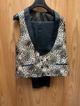 Load image into Gallery viewer, Moda Color Exclusive Cheetah Print Turkish Slim Fit 3-Piece Tuxedo Suit
