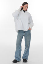 Load image into Gallery viewer, Mia Light Jacket in White
