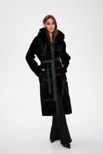 Load image into Gallery viewer, Genuine Shearling Lamb Leather ⇆ Reversible Coat

