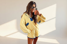 Load image into Gallery viewer, Women's Long-Sleeve Contrast Color 2-Piece Set – Top &amp; Cropped Pants

