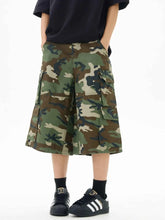Load image into Gallery viewer, Men's Relaxed Fit Camo Cargo Shorts
