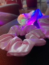 Load image into Gallery viewer, 3Pcs New Arrival Girls LED Luminous Scrunchies Hairband Ponytail Holder Headwear Elastic Hair Bands Solid Color Hair Accessories Ponytail Holder Accessories for Women And Girls
