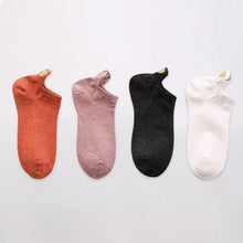 Load image into Gallery viewer, 4 Pairs Fashion Socks New Spring Cotton Non-Slip No-Show Boat Socks Novelty Girls Cute Heart Embroidery Casual Funny Ankle Socks Pack For Women

