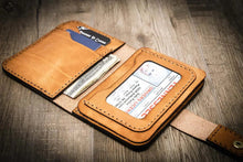 Load image into Gallery viewer, Badge Vertical Wallet - Saddle Tan
