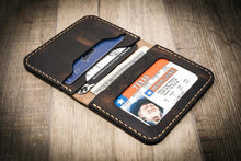 Load image into Gallery viewer, The Georgetown Minimalist Wallet in Walnut Brown
