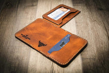 Load image into Gallery viewer, Minimalist Badge Wallet
