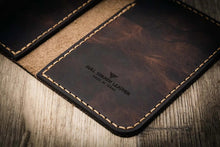 Load image into Gallery viewer, Western Vertical Wallet
