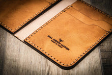 Load image into Gallery viewer, Western Vertical Wallet - Saddle Tan
