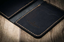 Load image into Gallery viewer, Western Vertical Wallet
