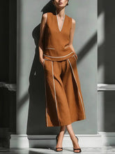 Load image into Gallery viewer, Women's Sleeveless Linen Shirt &amp; Cropped Pants Set – Casual 2-Piece Outfit
