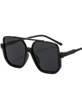 Load image into Gallery viewer, Oversized Square Frame Fashion Sunglasses
