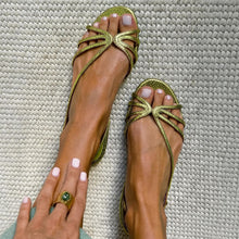 Load image into Gallery viewer, Women's Flat Peep-Toe Buckle Strap Sandals
