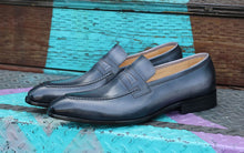 Load image into Gallery viewer, Burnished Calfskin Belt Grey
