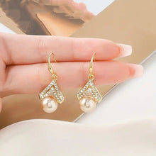 Load image into Gallery viewer, Fashion Water Drop Pearl Earrings - Trendy All-Match Accessories
