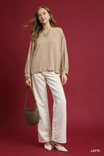 Load image into Gallery viewer, Umgee Linen Scallop Hem Long Sleeve Blouse | Fitiquefit
