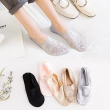 Load image into Gallery viewer, 5 Pairs Fashion Women Girls Summer Socks 7 Color Style Lace Flower Short Sock Antiskid Invisible Ankle Socks For Women
