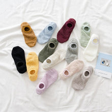 Load image into Gallery viewer, 5 Pairs Female Silicone non-slip invisible Socks Summer Solid Color Mesh Ankle Boat Socks Female Cotton Slipper No show Socks For Women
