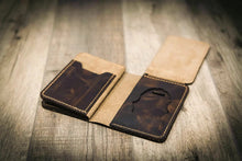 Load image into Gallery viewer, Federal Badge Wallet Small - Walnut

