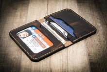 Load image into Gallery viewer, The Georgetown Minimalist Wallet in Walnut Brown
