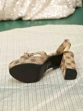 Load image into Gallery viewer, Elegant Platform Block : Heel Sandals
