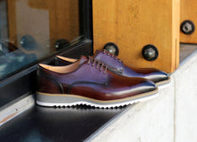 Load image into Gallery viewer, Burnished Calfskin Lace-Up Shoe Chestnut
