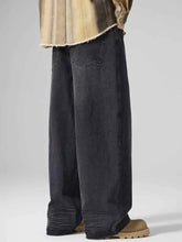 Load image into Gallery viewer, Men's Vintage Wash Loose Fit Jeans

