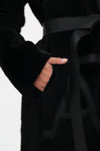 Load image into Gallery viewer, Genuine Shearling Lamb Leather ⇆ Reversible Coat
