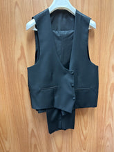 Load image into Gallery viewer, Moda Color Exclusive Black/Gold 3-Piece Slim Fit Turkish Suit
