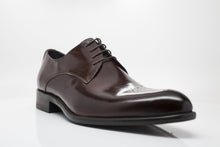 Load image into Gallery viewer, Burnished Calfskin Lace-Up Oxford Chestnut
