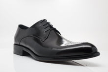 Load image into Gallery viewer, Burnished Calfskin Lace-Up Oxford Black
