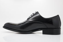 Load image into Gallery viewer, Burnished Calfskin Lace-Up Oxford Black
