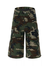 Load image into Gallery viewer, Men's Relaxed Fit Camo Cargo Shorts
