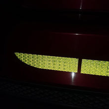 Load image into Gallery viewer, 5pcs/set Car Reflectance Reflector Sticker Auto Strong Reflective Stickers  Car Body Trunk Exterior Auto Accessories Reflective Tape Reflex Reflective Stickers Car Trunk Reflective Stickers Night Visibility Reflective Decal Waterproof Exterior Warning
