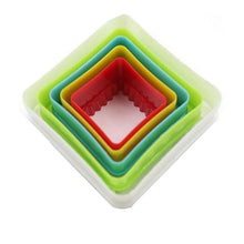 Load image into Gallery viewer, 5Pcs/set Silicone Heart Star Xmas Tree Shape Cookies Cutter Molds Biscuit Plunger Forms For Baking Mousse Cake Decor Tools Cookie Cutter Set Biscuit Cutter Set Multi-size Sandwich Fondant Cake Cutter
