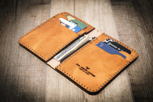 Load image into Gallery viewer, Western Vertical Wallet - Saddle Tan
