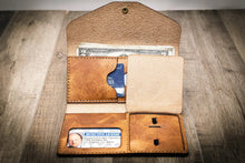 Load image into Gallery viewer, Badge Clutch Wallet - Saddle Tan
