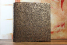Load image into Gallery viewer, 600 Pockets 6 Inch Interleaf Type Big High Capacity Photo Album PU Leather Photo Albums Handmade DIY Commemorative Family Flower Memo Scrapbook Paper Baby Family Scrapbook Albums

