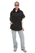 Load image into Gallery viewer, ⇆ Reversible 2 in 1 Loft Vest in Black
