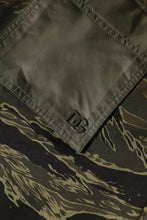 Load image into Gallery viewer, Dolce &amp; Gabbana Green Cotton Jogger Cargo Pants
