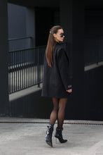 Load image into Gallery viewer, Andie Cashmere Wool Blend Blazer in Black
