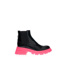 Load image into Gallery viewer, Alexander McQueen Elegant Black Leather Boots
