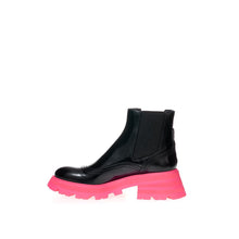 Load image into Gallery viewer, Alexander McQueen Elegant Black Leather Boots
