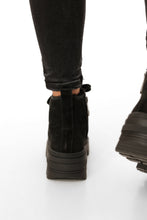 Load image into Gallery viewer, Aspen Shearling-Lined Suede Winter Boots
