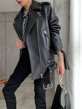 Load image into Gallery viewer, Stylish Women's Sheepskin Jacket - Must-Have!
