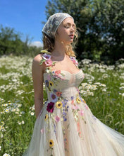 Load image into Gallery viewer, Elegant Light Champagne Tulle Prom Dress
