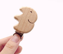 Load image into Gallery viewer, Modern Wood Naural Nipple Chain Accessories BPA Free Cute Modelling Beech Pacifier Clip Small Elephant Heart-shaped Holder for Pacifier
