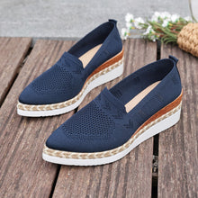 Load image into Gallery viewer, Women’s Woven Rope Platform Snakeskin Pointed-Toe Flats | Trendy Flats

