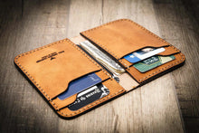 Load image into Gallery viewer, Western Vertical Wallet - Saddle Tan
